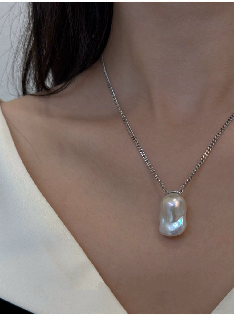 Blue-blooded fish tail Baroque Cuban link pendant by NEPTUNE PEARL
