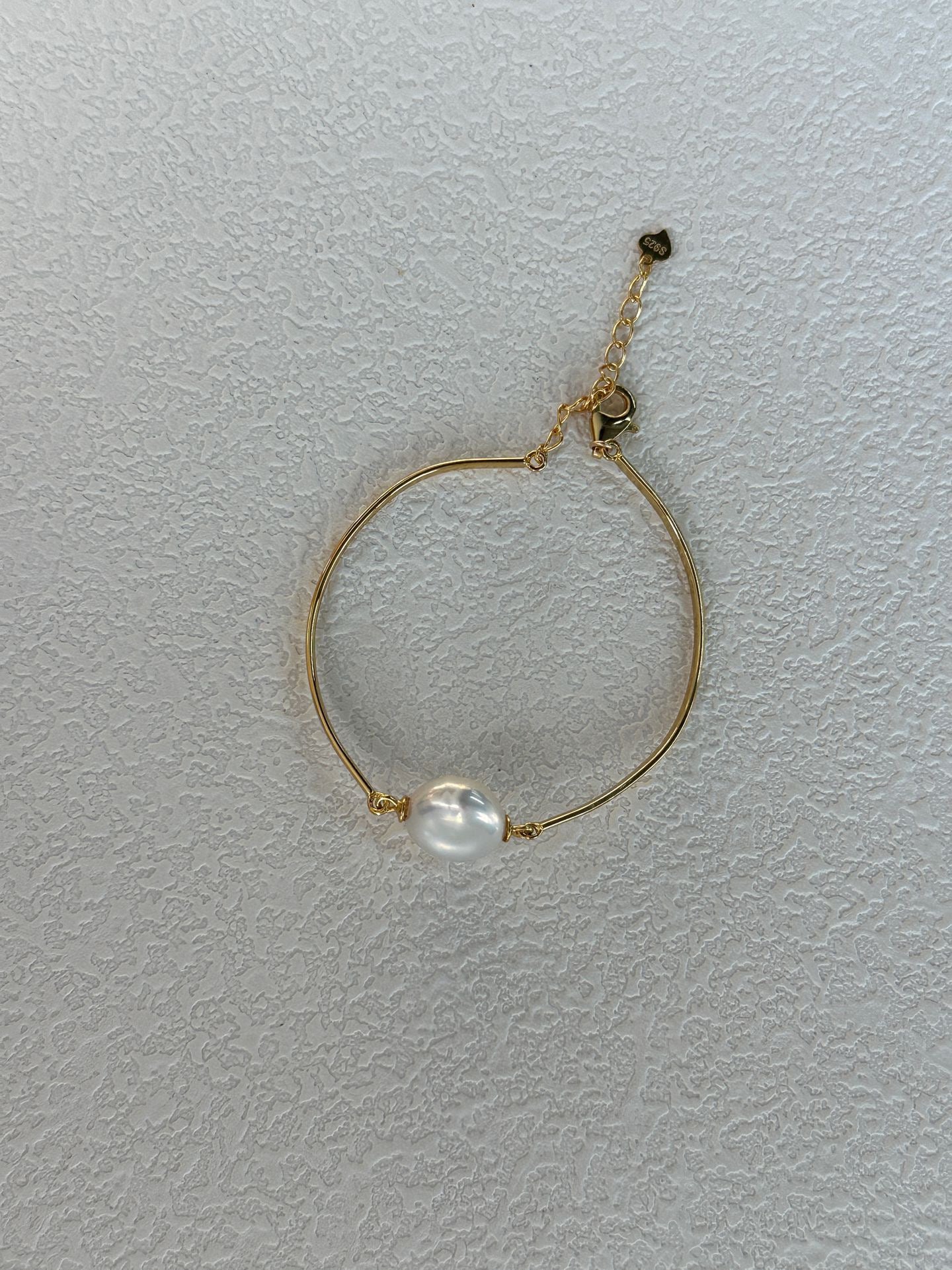 Sun-Button Round Baroque Pearl Gold Bracelet by NEPTUNE PEARL