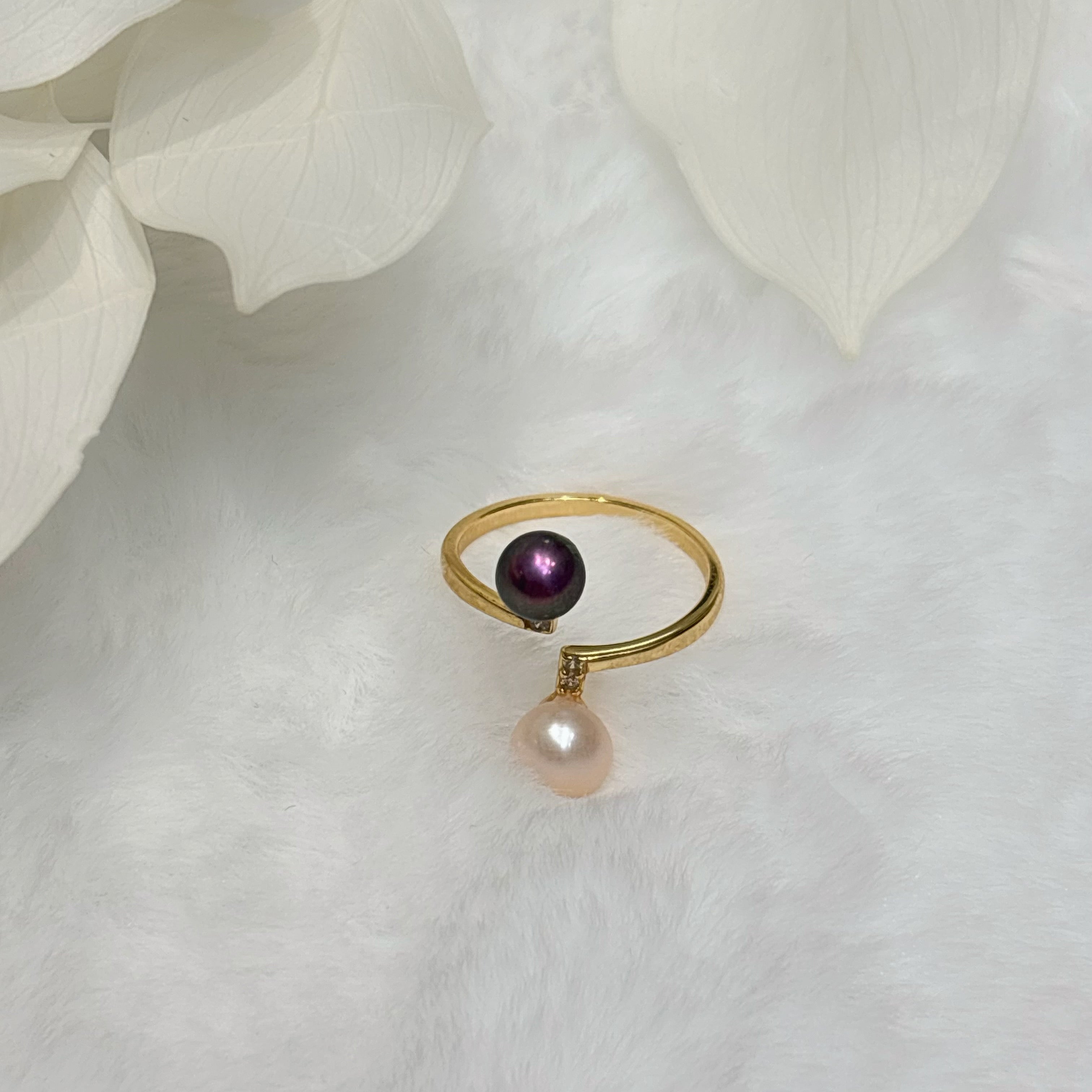 Champagne Gold & Purple French Geometric Double-Bead Natural Pearl Gold Ring by NEPTUNE PEARL