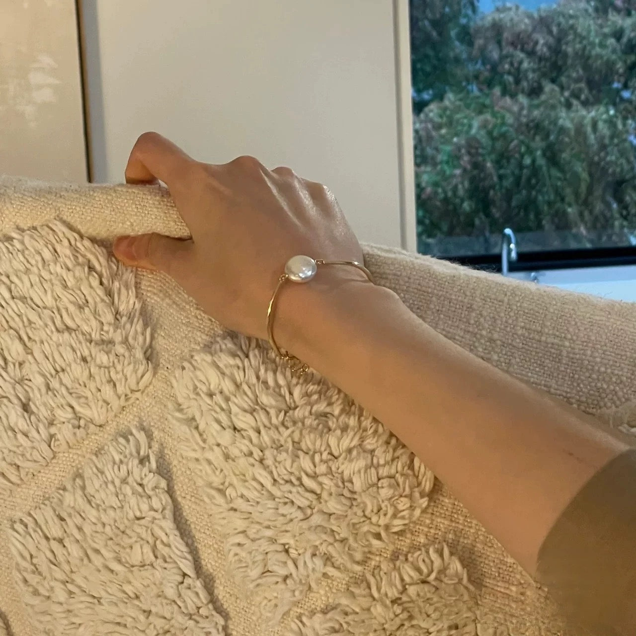Sun-Button Round Baroque Pearl Gold Bracelet by NEPTUNE PEARL