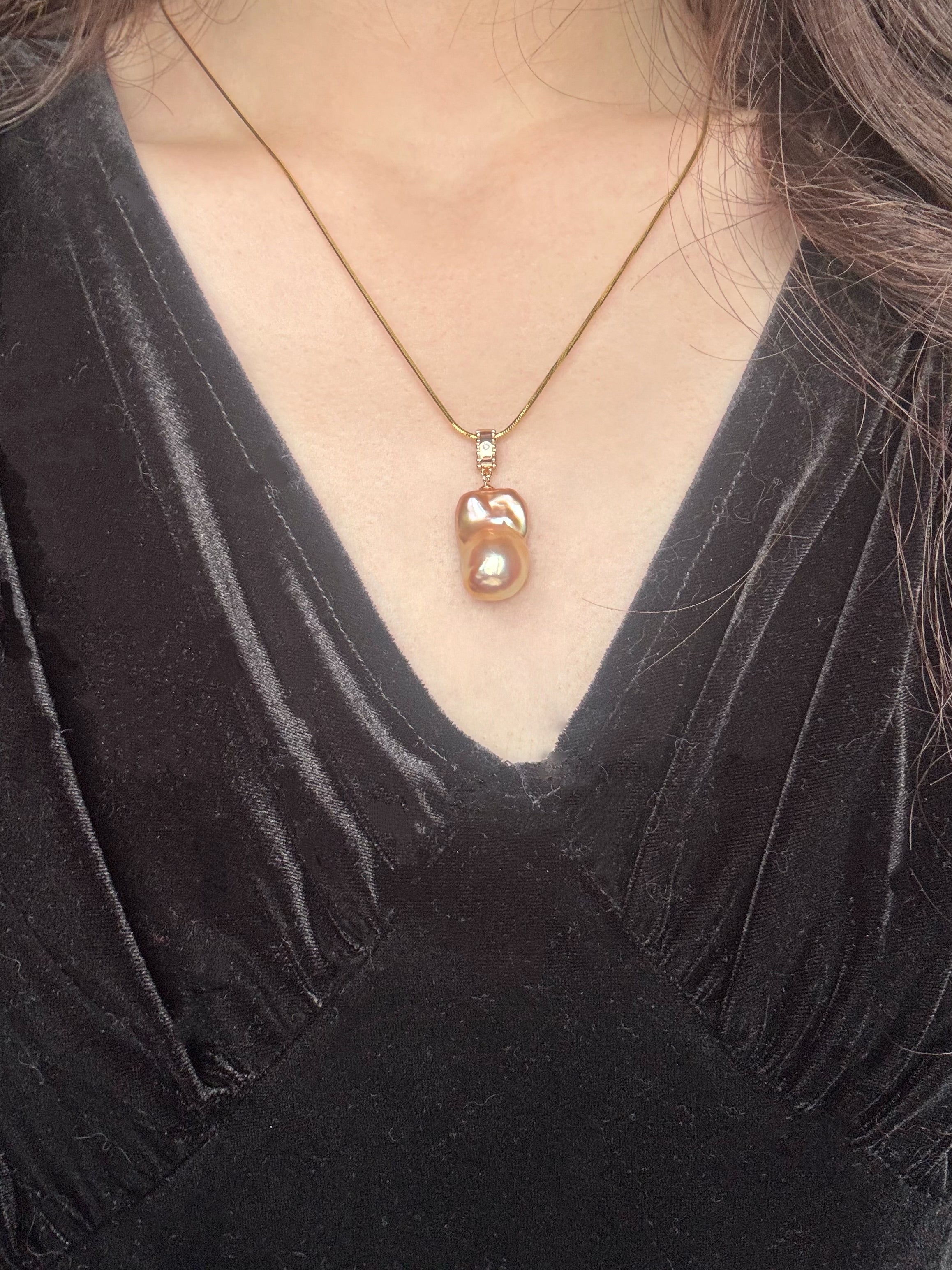 Rose Perfume Neon-Colored Natural Baroque Pearl Pendant by NEPTUNE PEARL