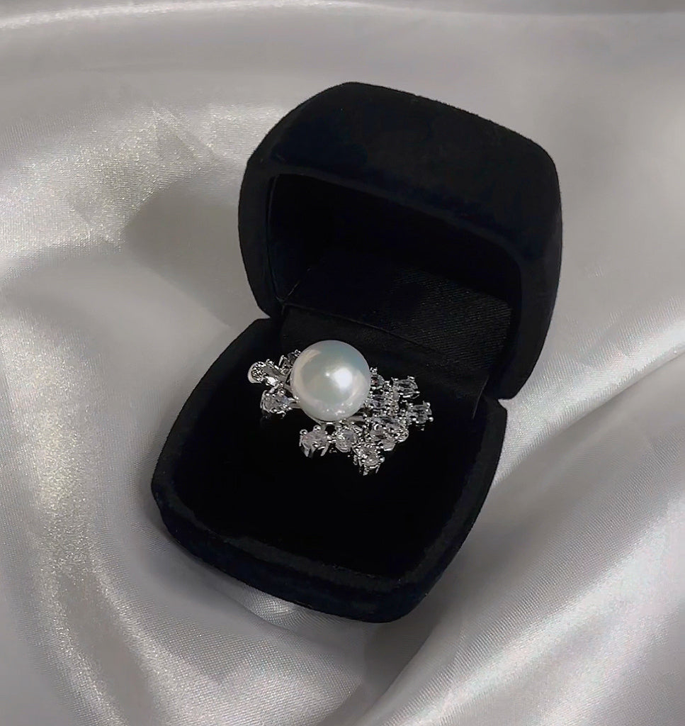 Shimmering Natural Large Freshwater Pearl & Firework-Shaped Cut Diamond Style Silver Banquet Ring by NEPTUNE PEARL